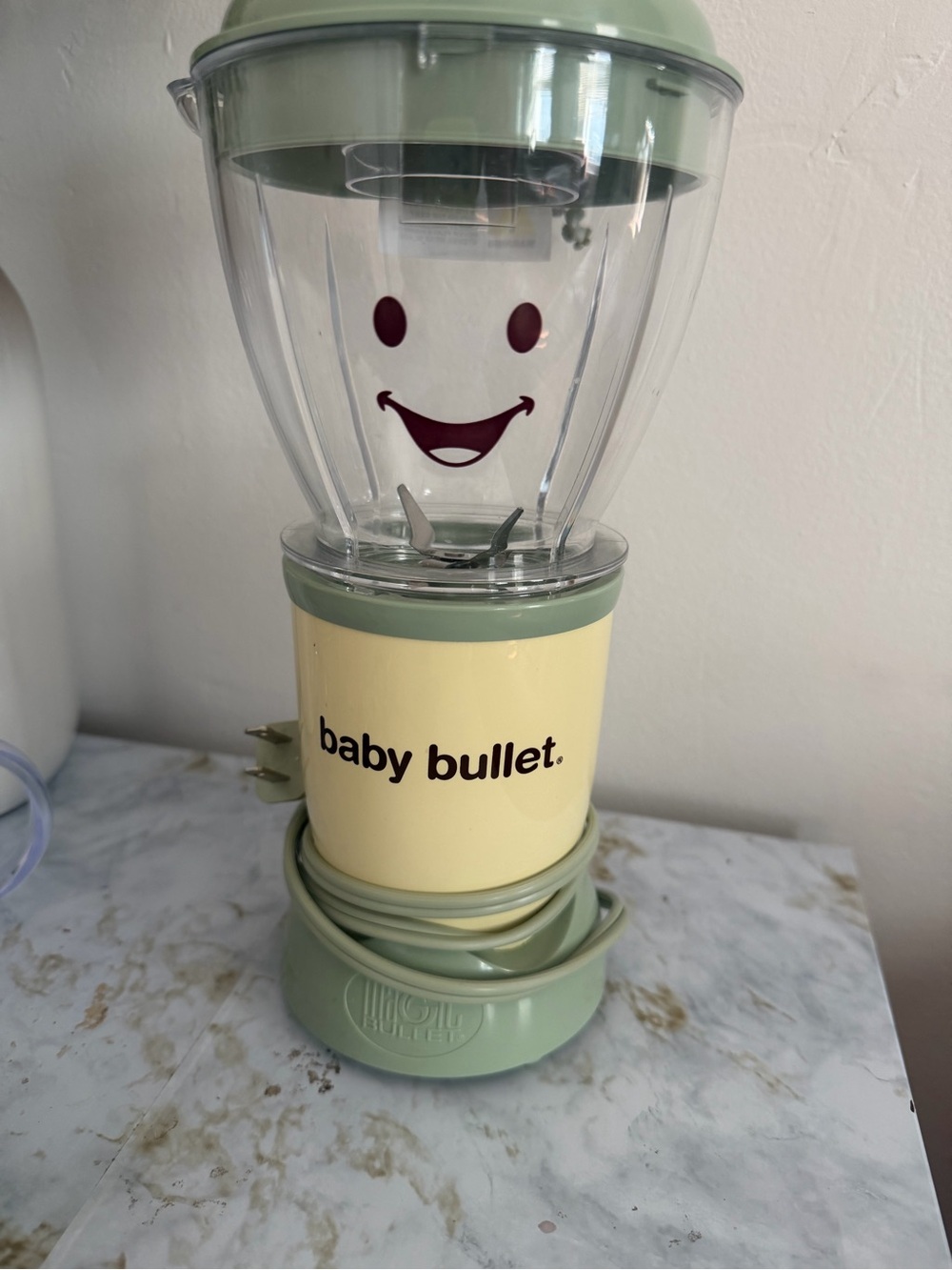 baby bullet Baby Food Maker in Cream & Sage Green